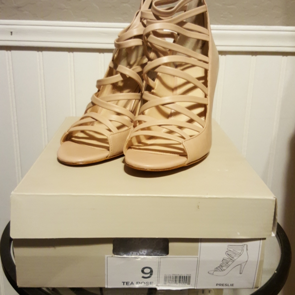 Banana Republic Heels Size 9